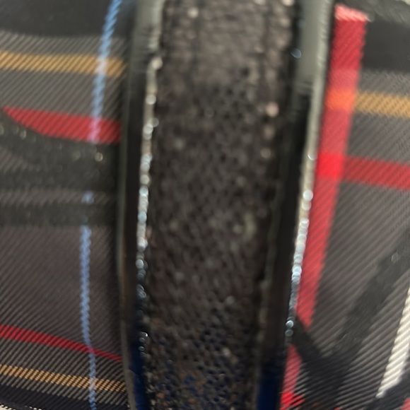 Vintage poppy coach. Red plaid material and black sparkling straps. - Picture 3 of 9